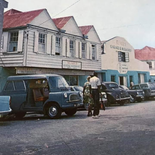 The photo shows the store owned by Stephen R. Mendes before the area’s development into Redcliffe Quay.